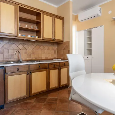 Apartment Kontesa